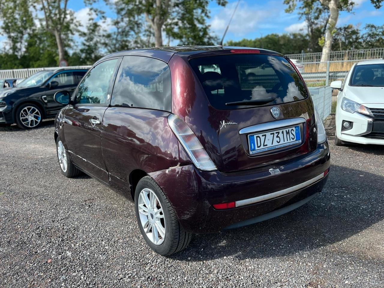 Lancia Ypsilon 1.4 Platino Ecochic GPL