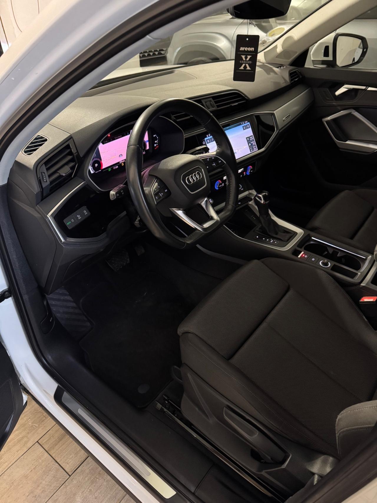 Audi Q3 35 TDI S tronic line edition