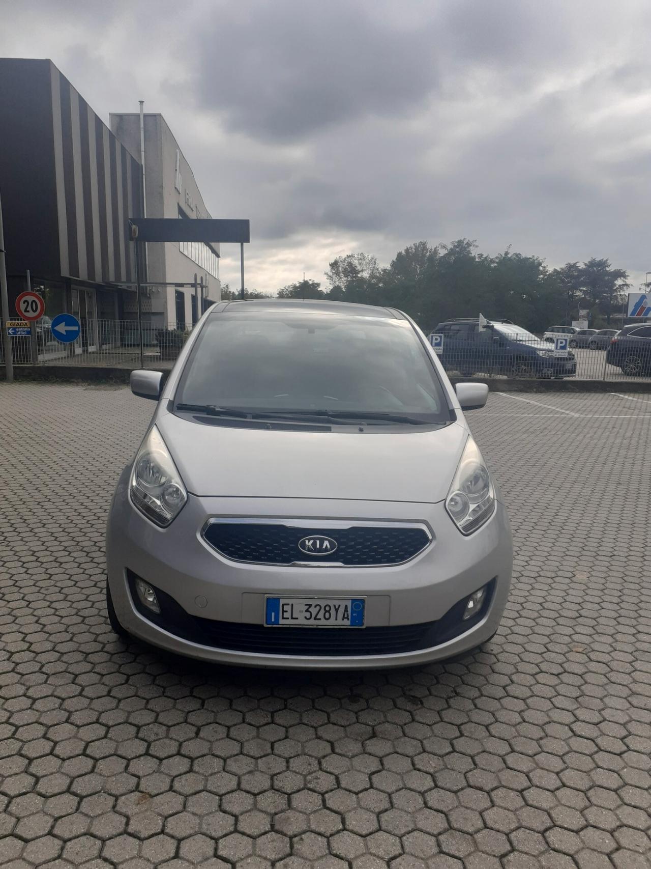 Kia Venga 1.4 CRDi 90CV WGT Fullsky