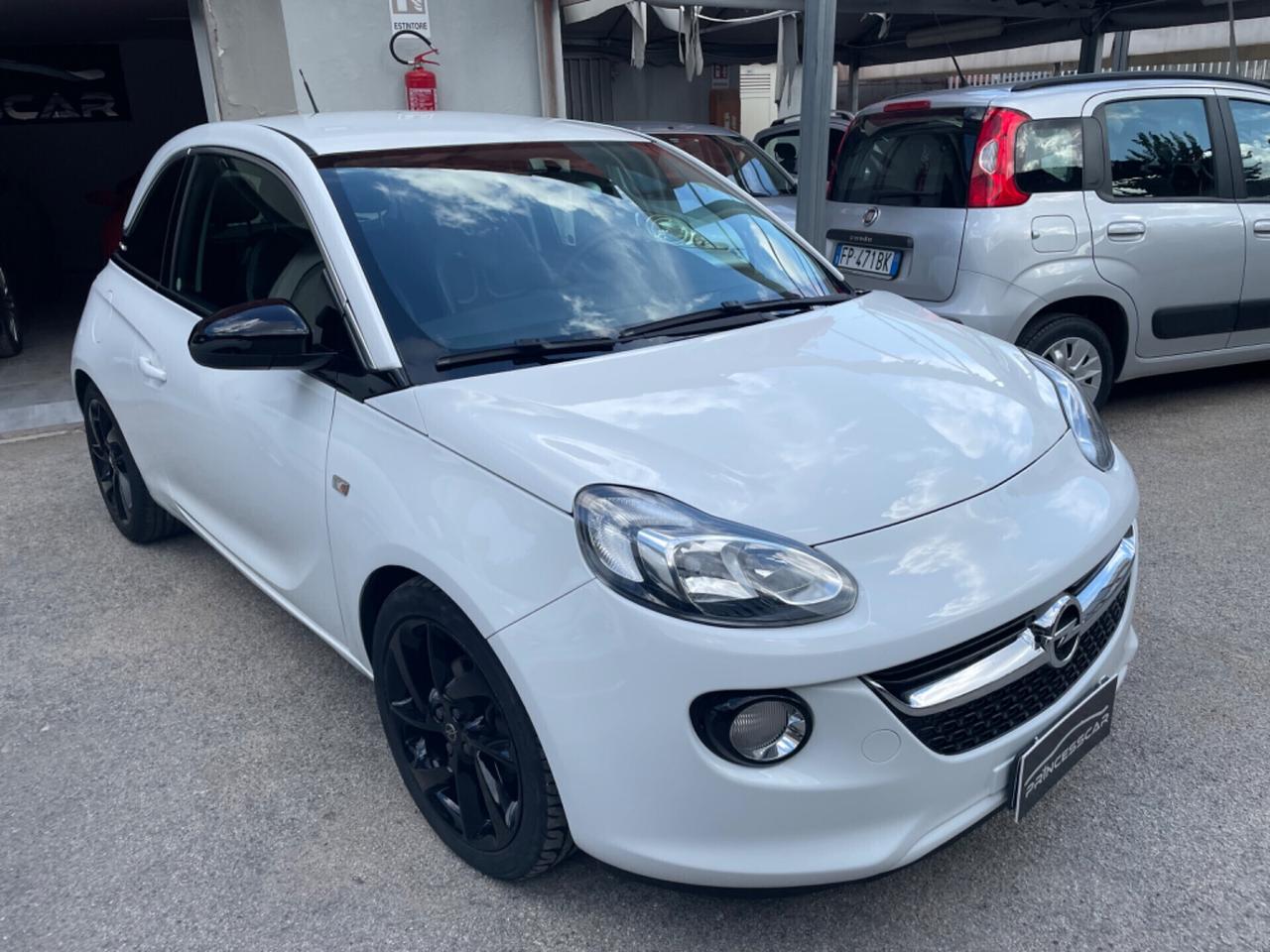 Opel Adam 1.4 87 CV White/Black Link