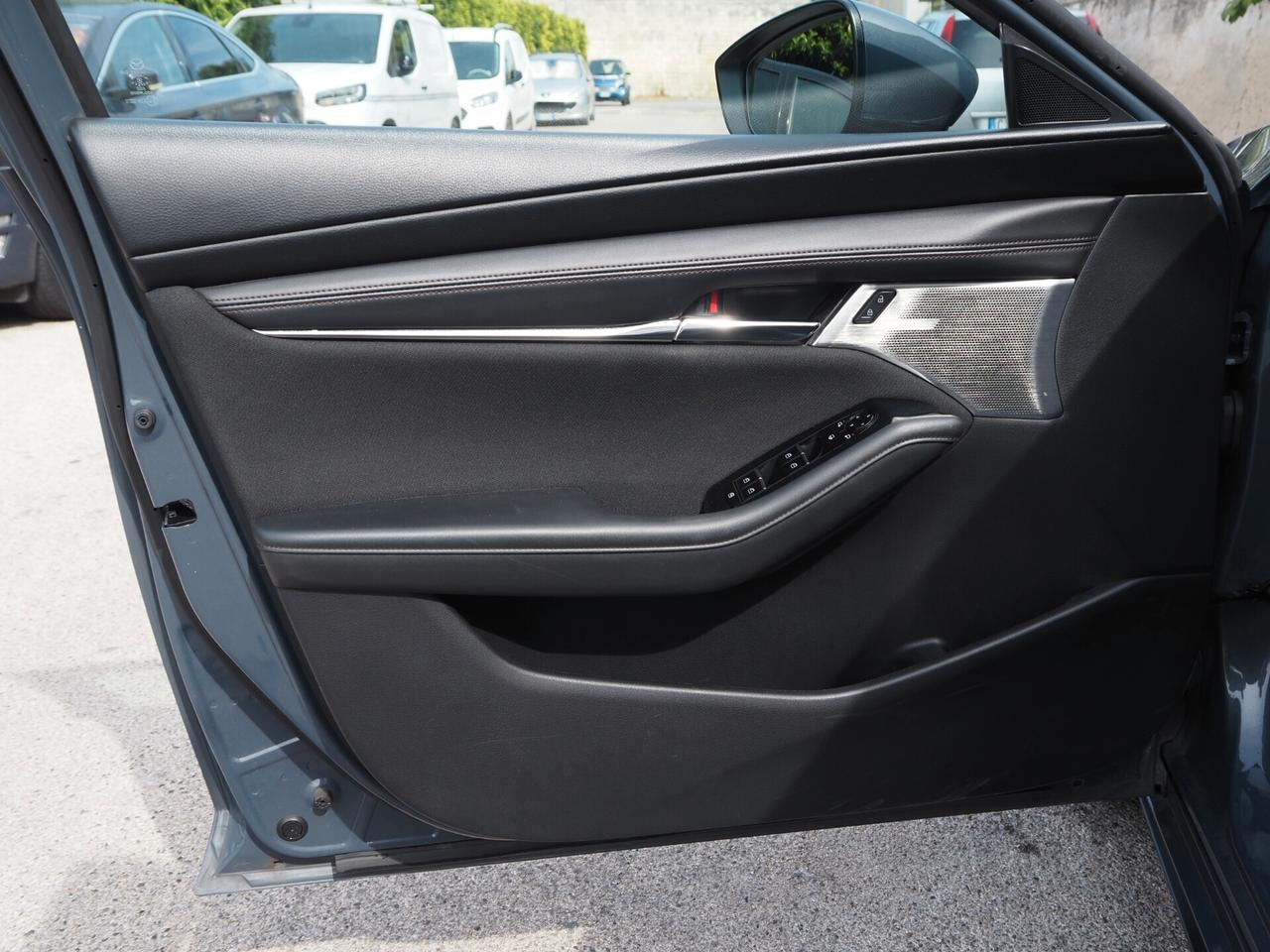 Mazda 3 1.8L Skyactiv-D Exceed