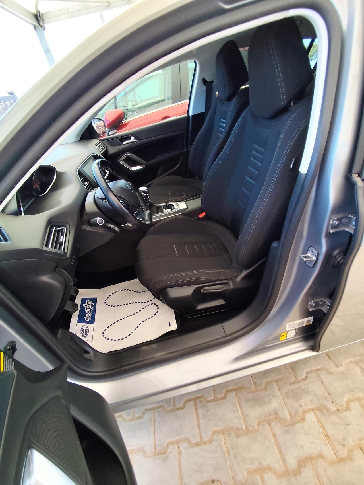Peugeot 308 1.6 e-HDi 115 CV Stop&Start Allure