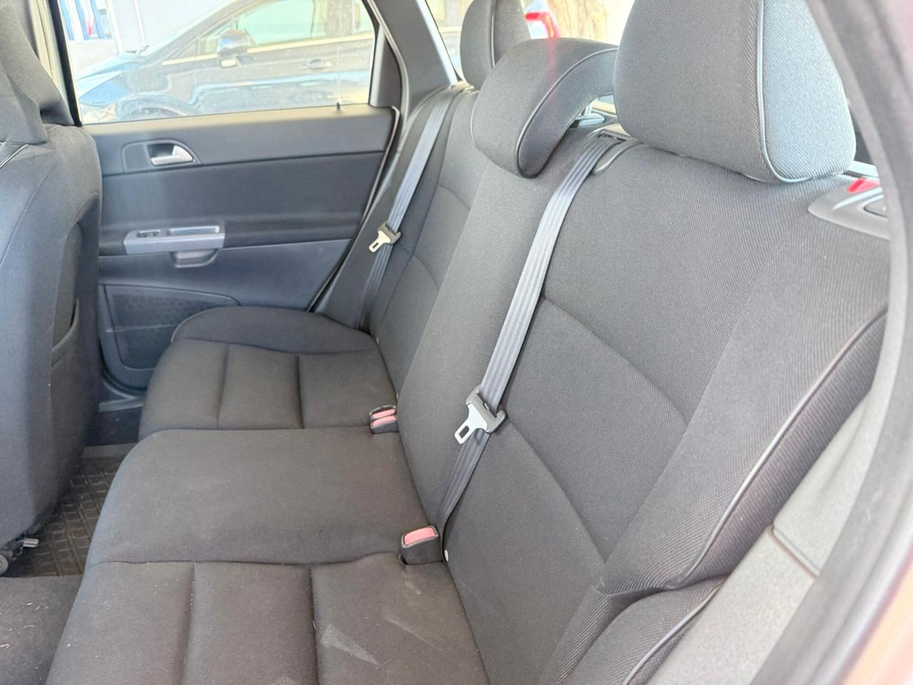 Volvo V50 D2 R-design