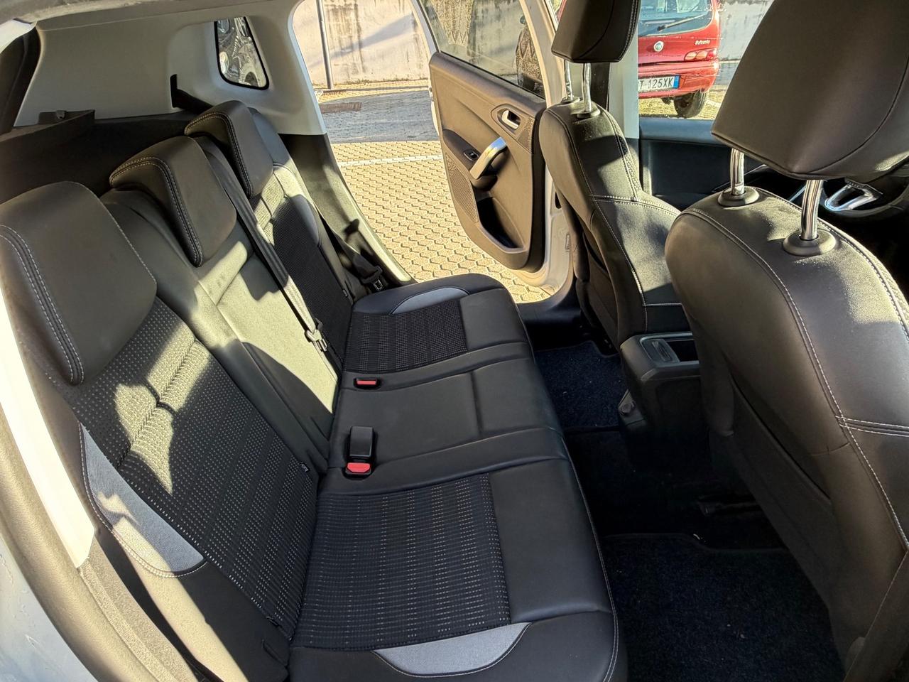 Peugeot 2008 1.6 e-HDi 92cv Allure 2014