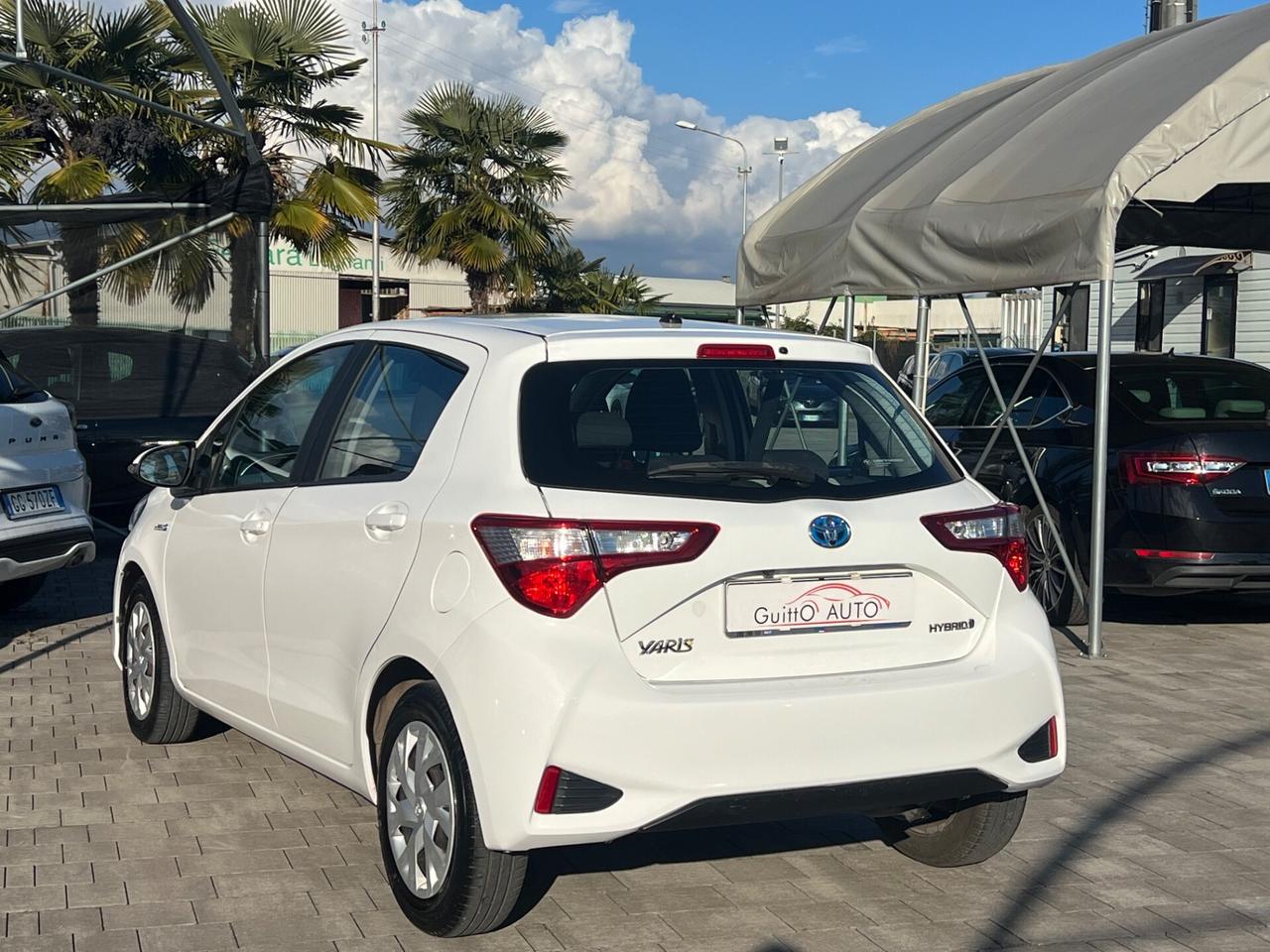 Toyota Yaris 1.5 Hybrid 5 porte Business