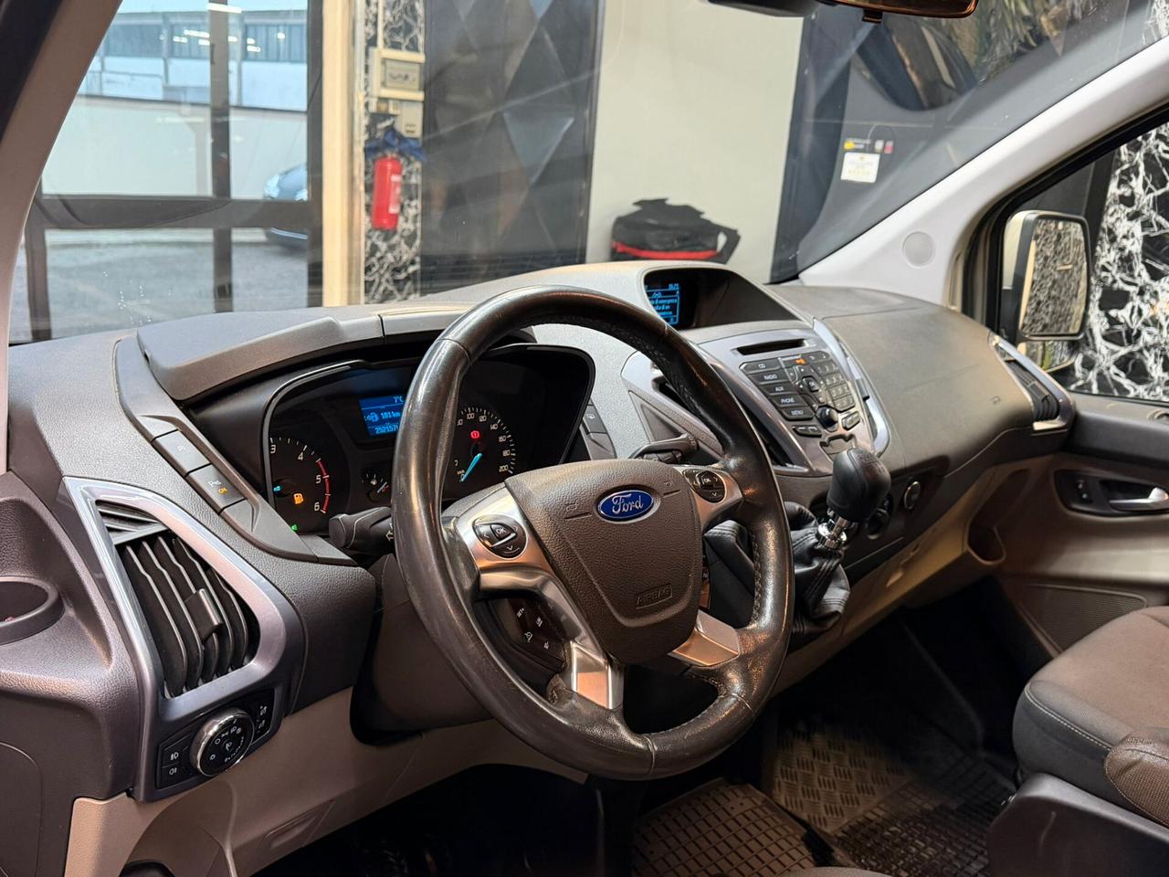 Ford Transit Custom 300 2.2 TDCi 155CV titanium