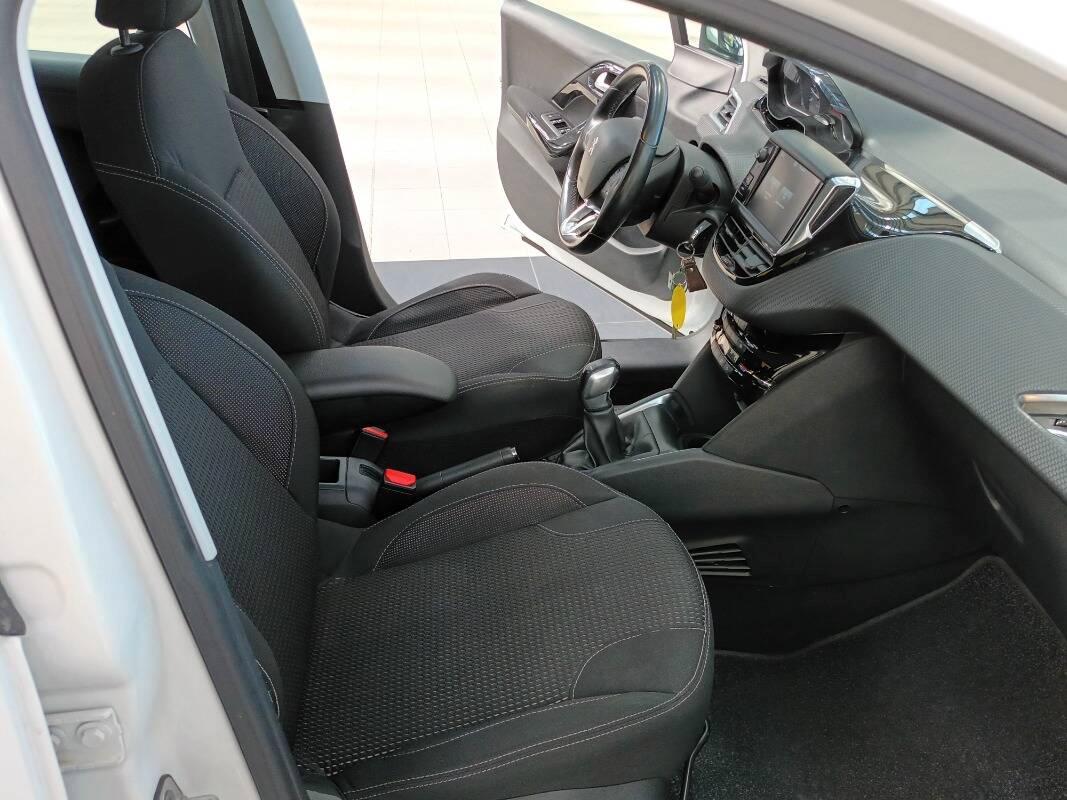 Peugeot 208 1.6 hdi Allure 75cv 5p