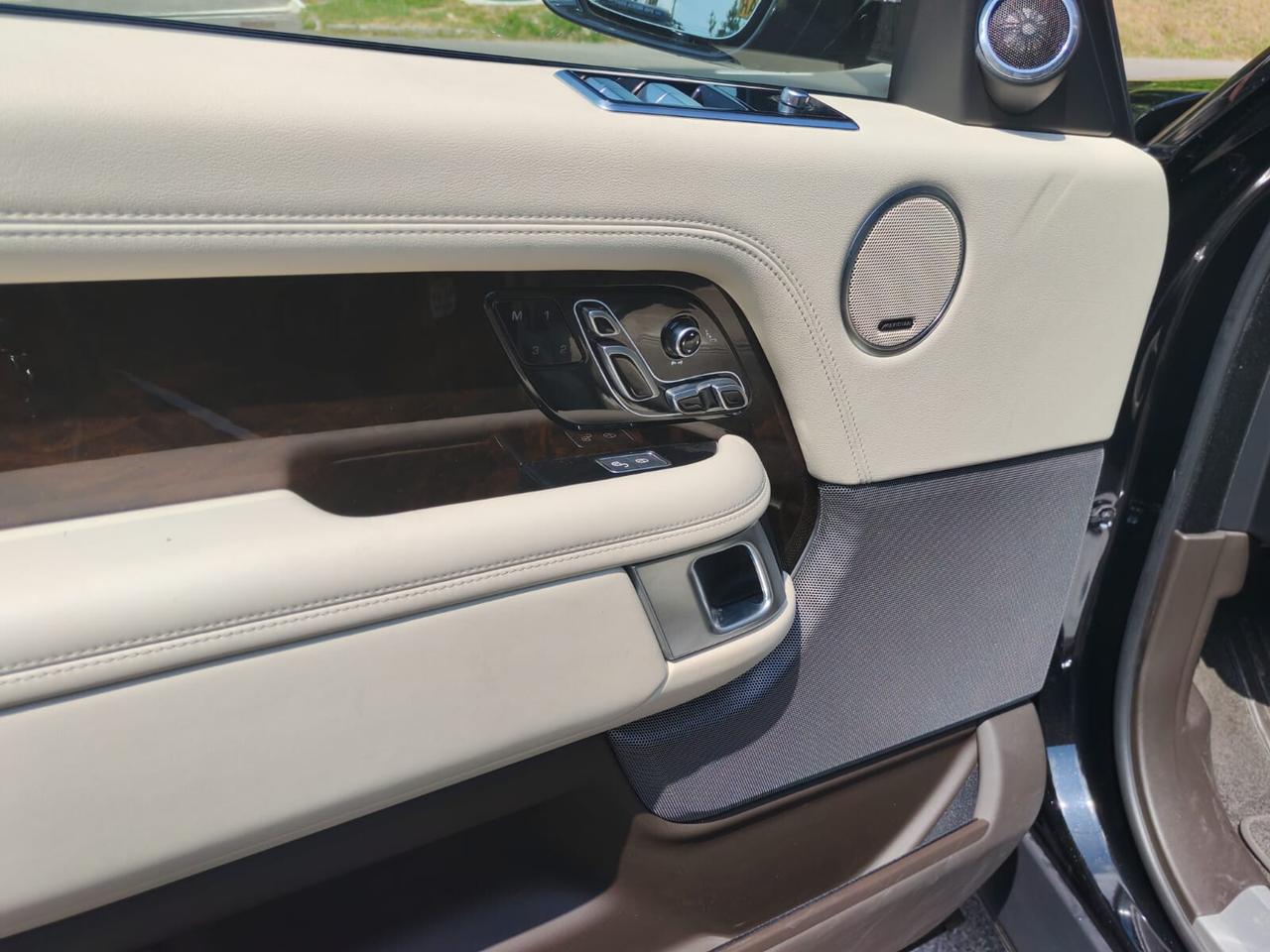 Land Rover Range 3.0 l6 Autobiography