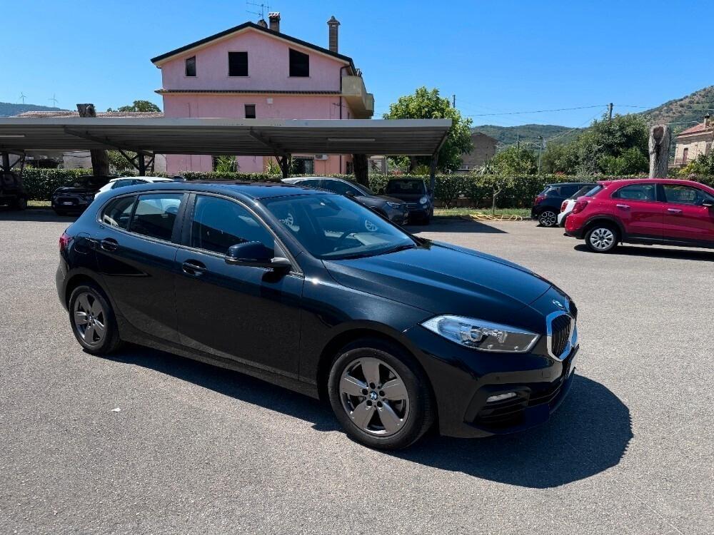 Bmw 116 116d 5p. Advantage Business