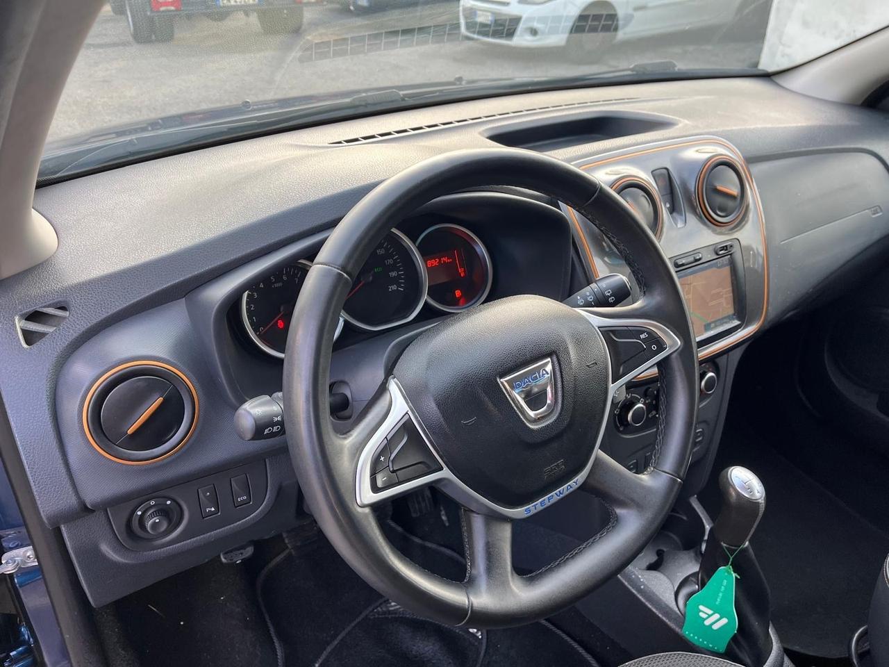 Dacia sandero stepway-0.9 tce-benz-2017