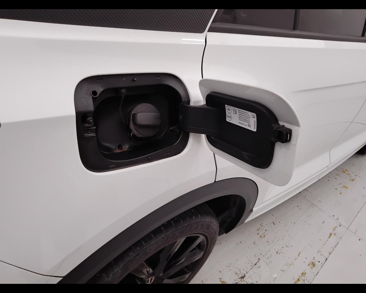 VOLKSWAGEN T-Roc I 2022 - T-Roc 1.0 tsi R-Line 110cv