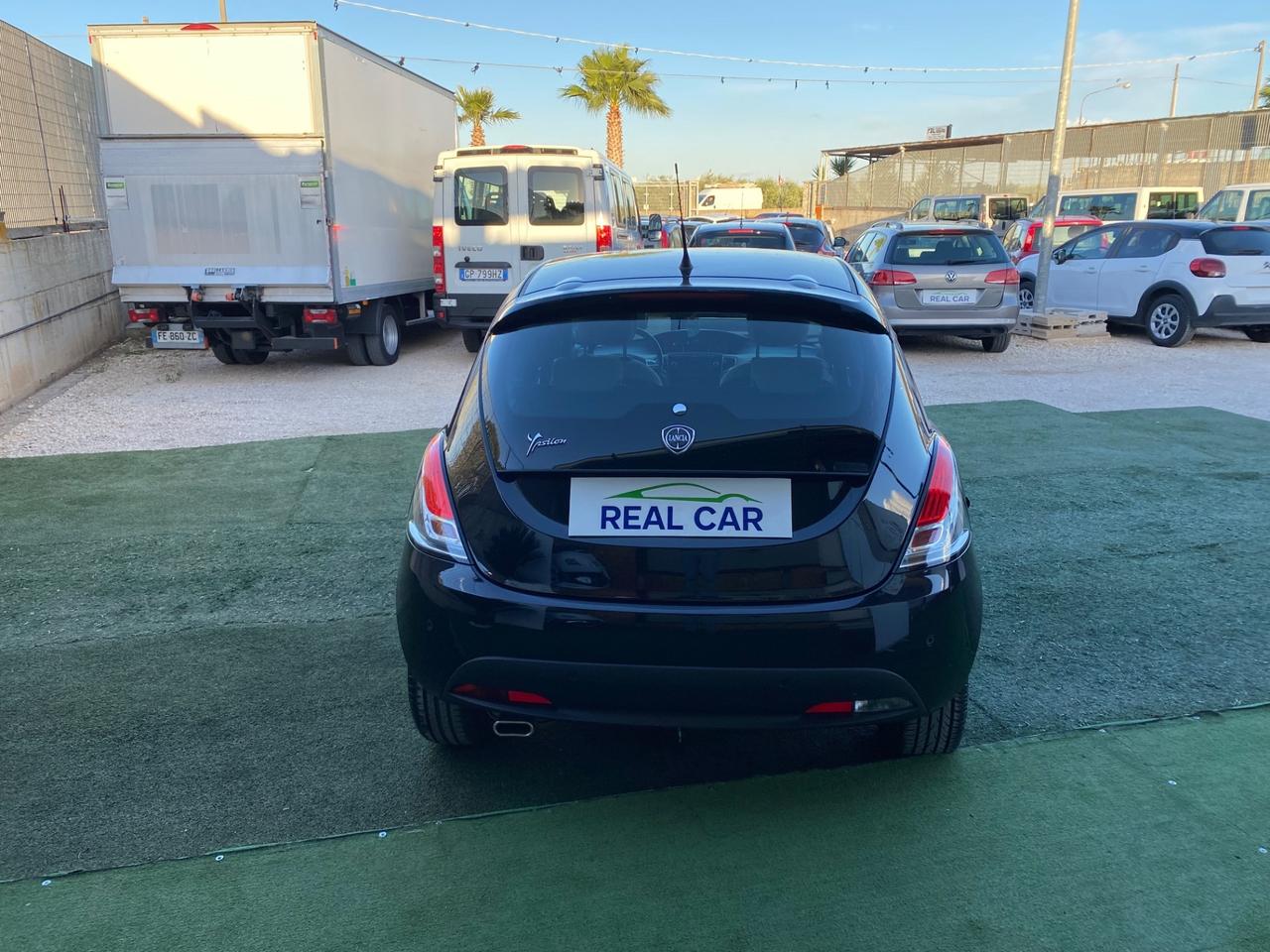 Lancia Ypsilon 1.2 benzina 5 Posti Neopatentati