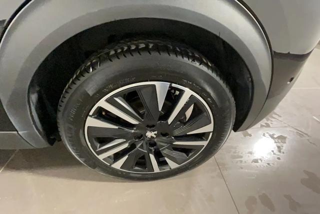 PEUGEOT 2008 motore elettrico 136 CV GT