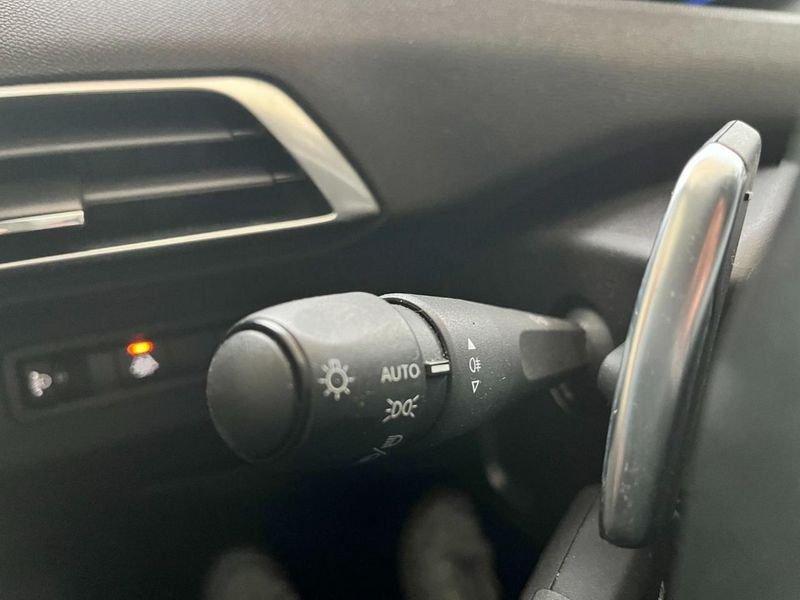 Peugeot 3008 BlueHDi 130 EAT8 S&S Active Business