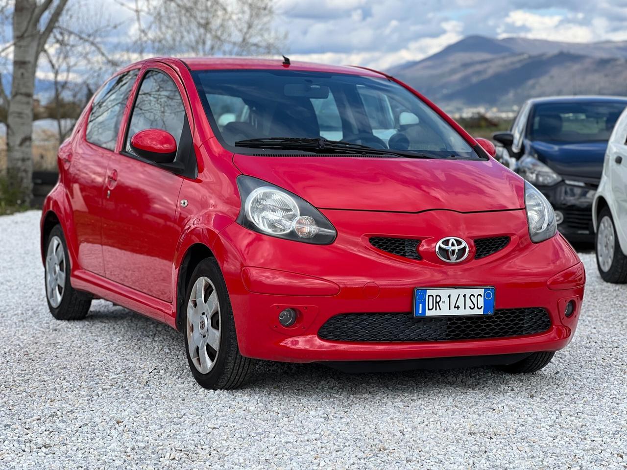 Toyota Aygo 1.0 12V VVT-i 5 porte Sound