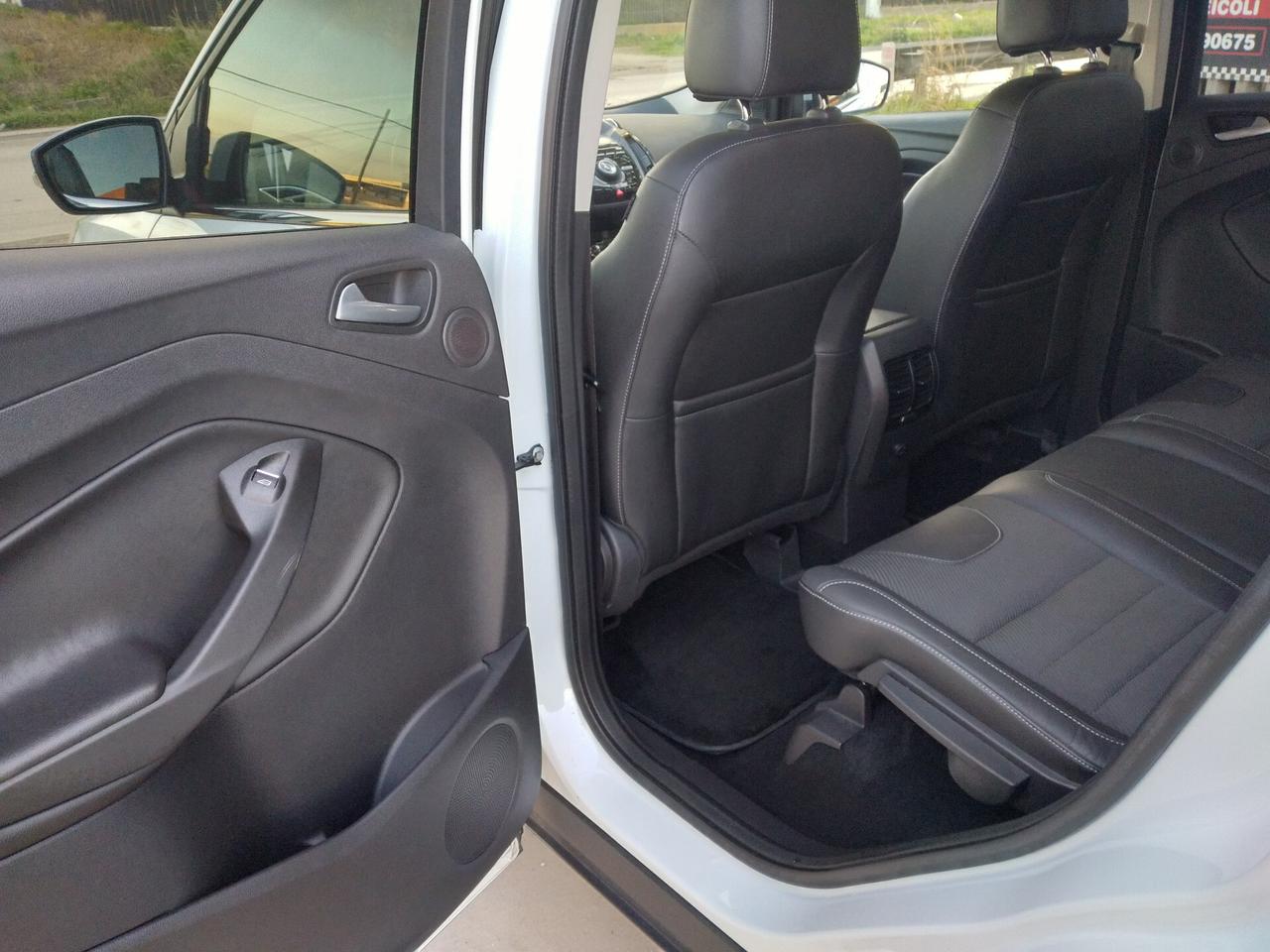 Ford Kuga 2.0 TDCI 140 CV 2WD Titanium