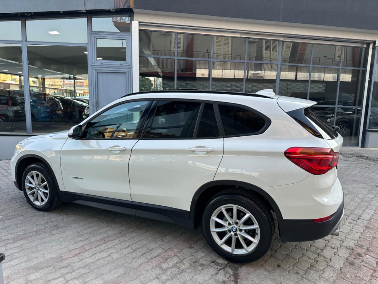 Bmw X1 sDrive18d Automatico Tetto Aprire 2016