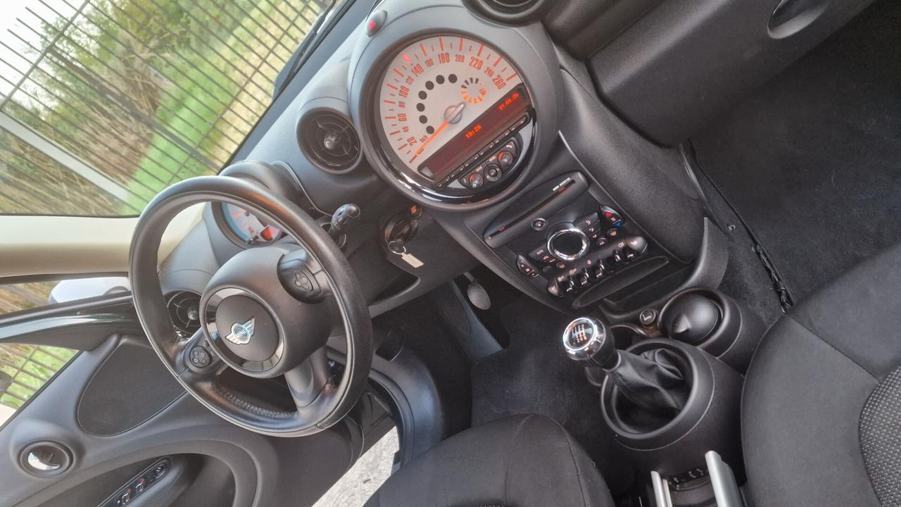 Mini Cooper Countryman 1.6 D - Nov2012