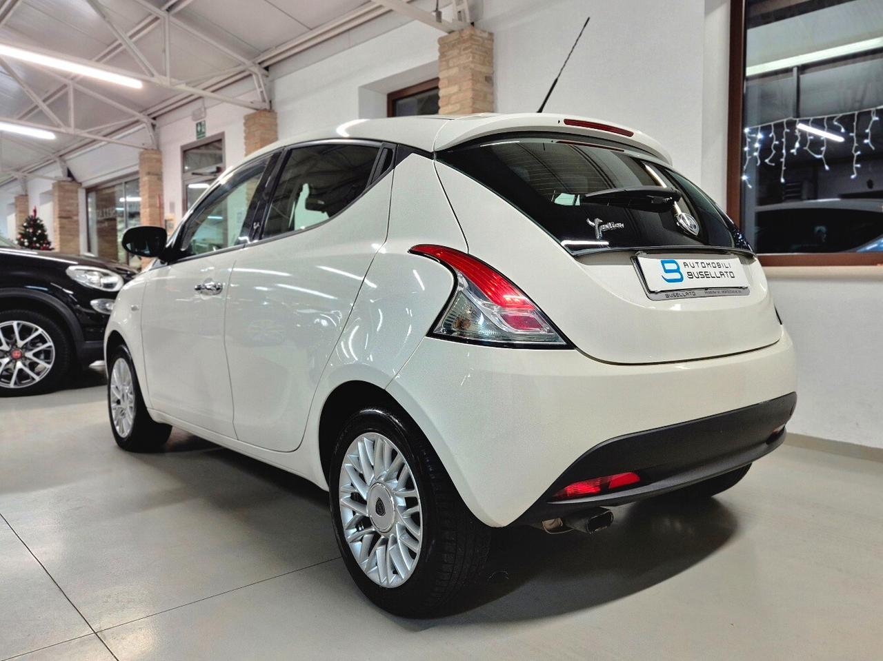 Lancia Ypsilon 1.2 69 CV 5 porte S&S Gold