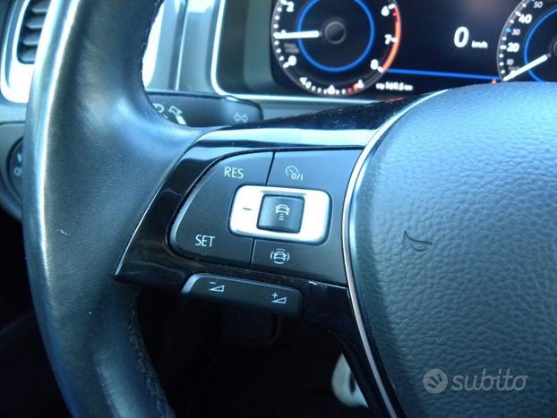 VOLKSWAGEN Golf 1.0 TSI 85 CV 5p. Limited / OK N