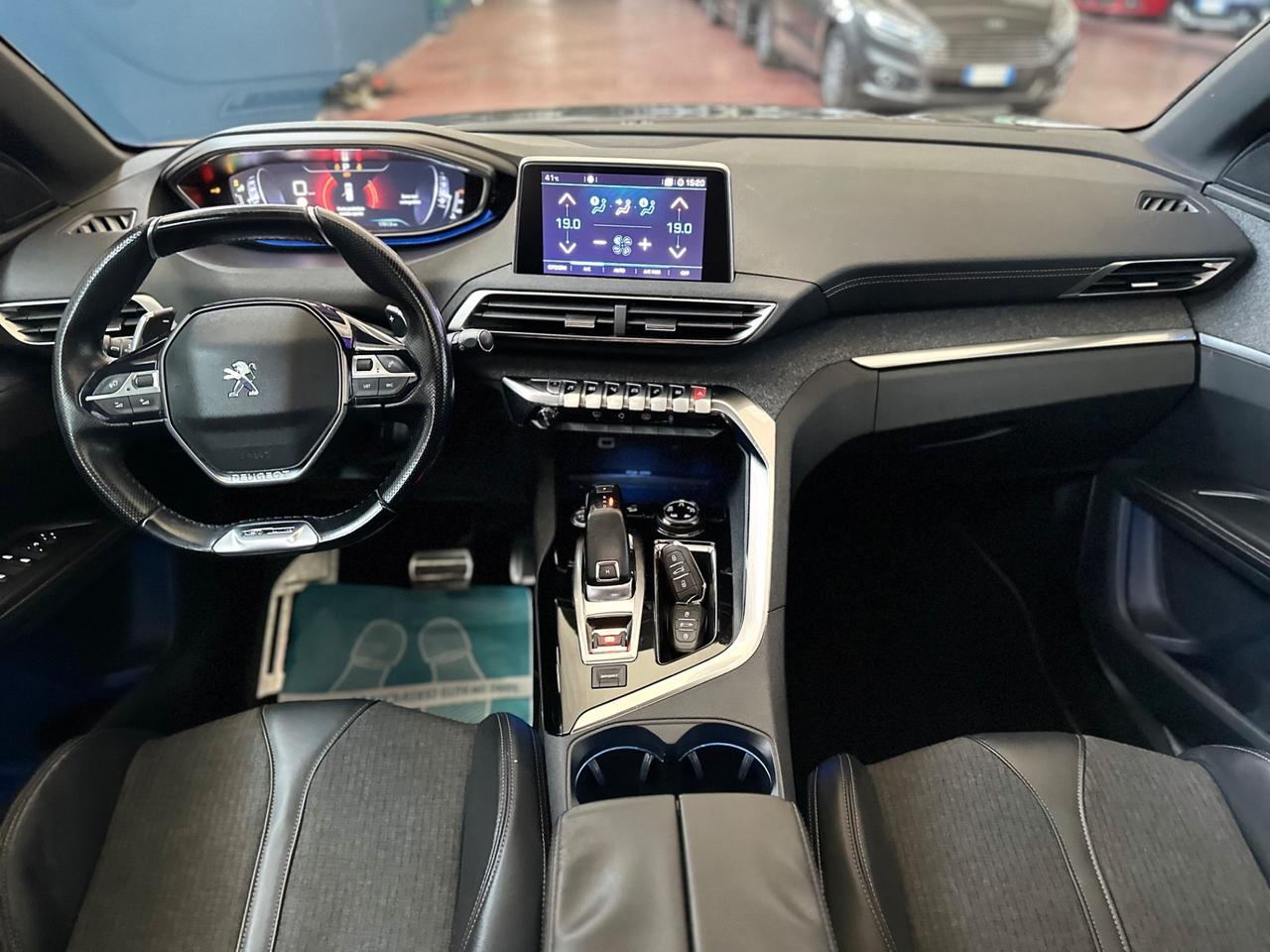 Splendida Peugeot 5008 BlueHDi 130 GT Line/2018