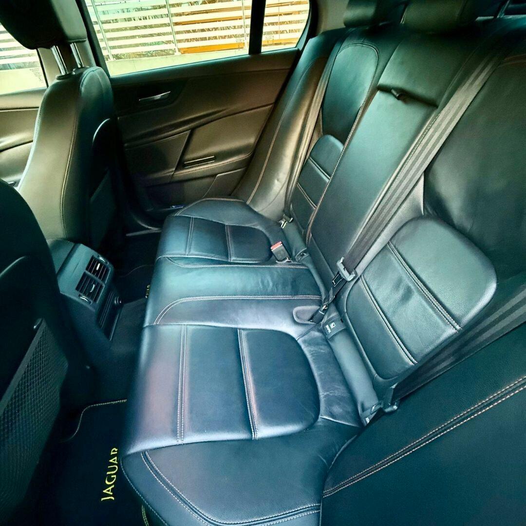 Jaguar XE 2.0 D Turbo aut. Pure **GARANZIA MOTORE**