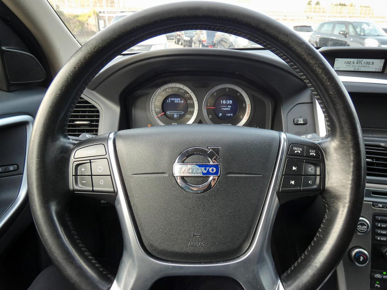 Volvo XC 60 XC60 2.4 D 175 CV FWD Geartronic Kinetic