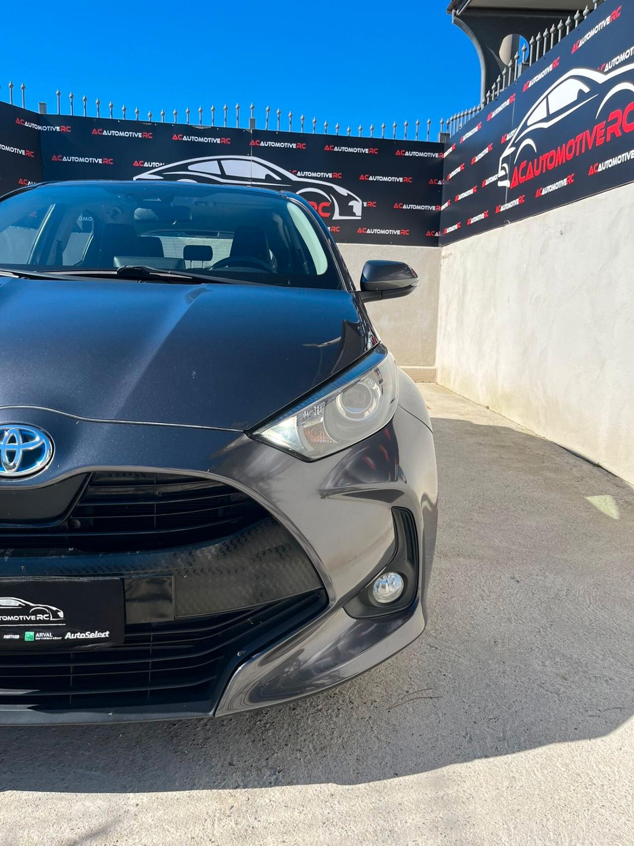 Toyota Yaris 1.5 Hybrid 5 porte Business