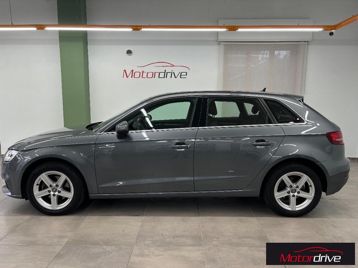 AUDI - A3 Sportback - 1.6 TDI clean diesel S tronic Business