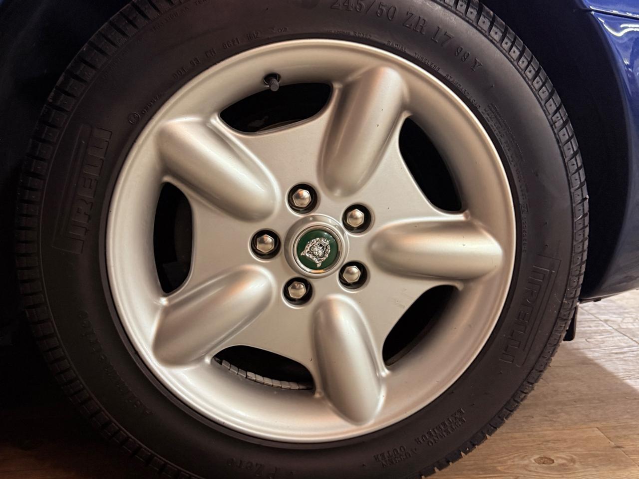 JAGUAR XK8 ISCRITTA ASI CON SOLI 78.430 KM IN CONDIZIONI DA VETRINA