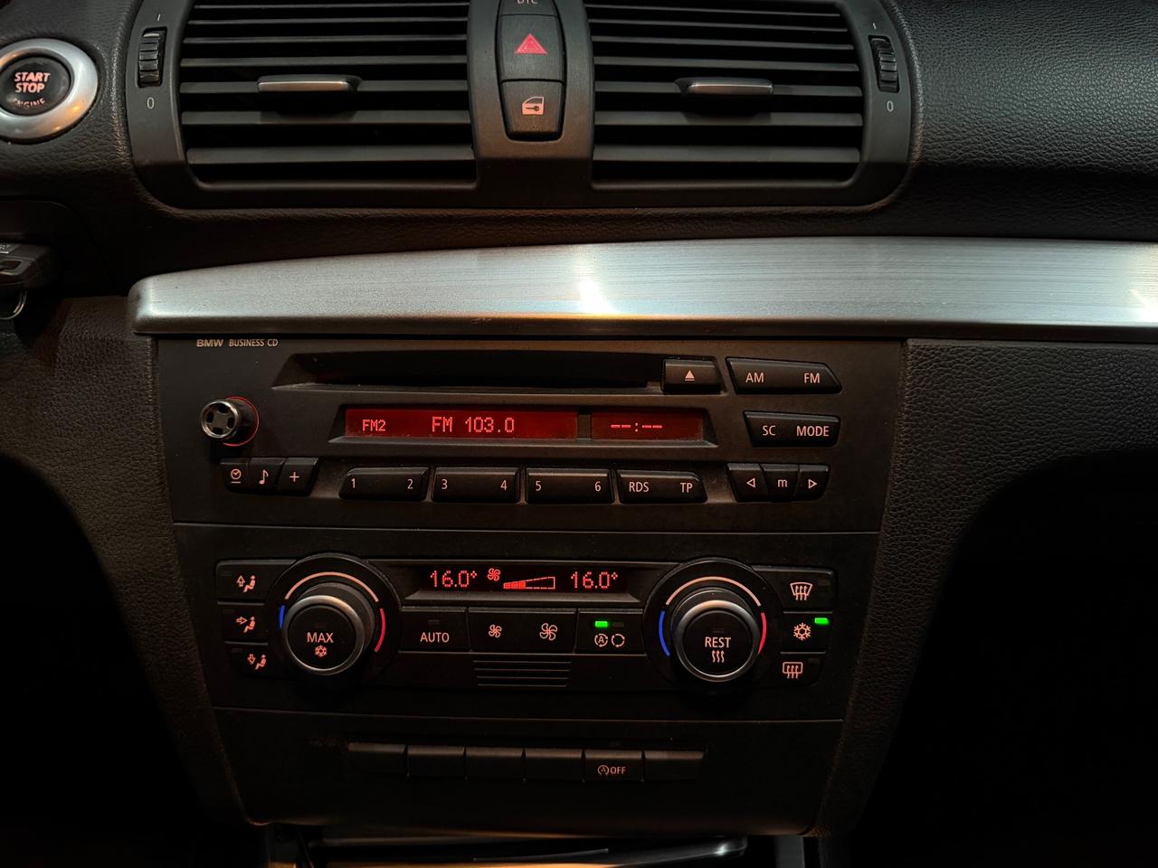 Bmw 118 118d cat 143cv 5 porte Sport Total black