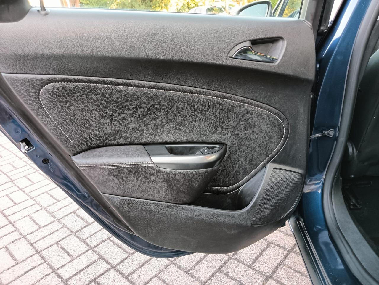 CELL 320 147 1147 WUATSAPP 3276540940. Opel Astra 1.7 CDTI 125CV Sports Tourer Cosmo