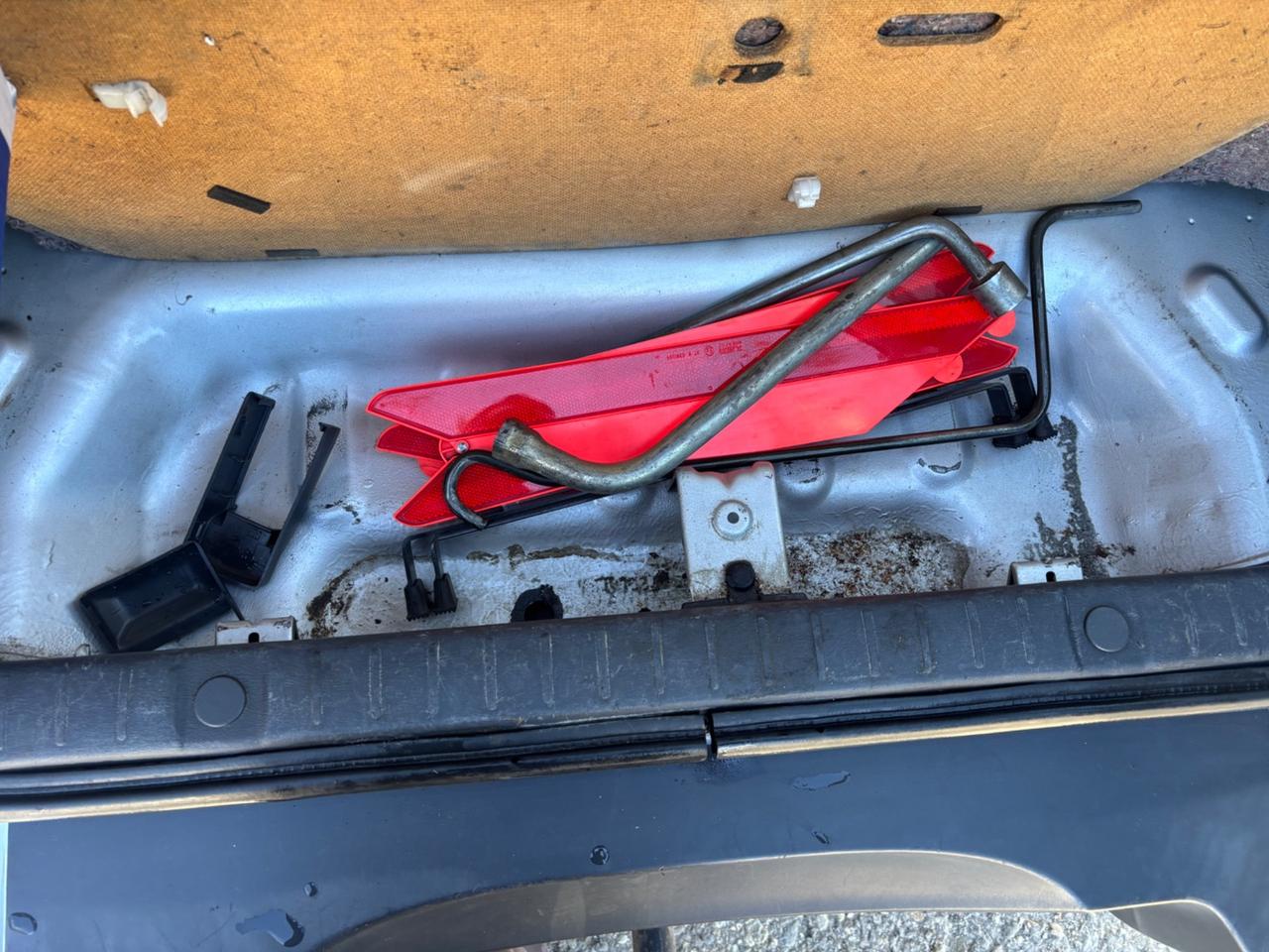 Suzuki Jimny 1.5 DDiS cat 4WD SOLO PER OPERATORI DEL SETTORE.