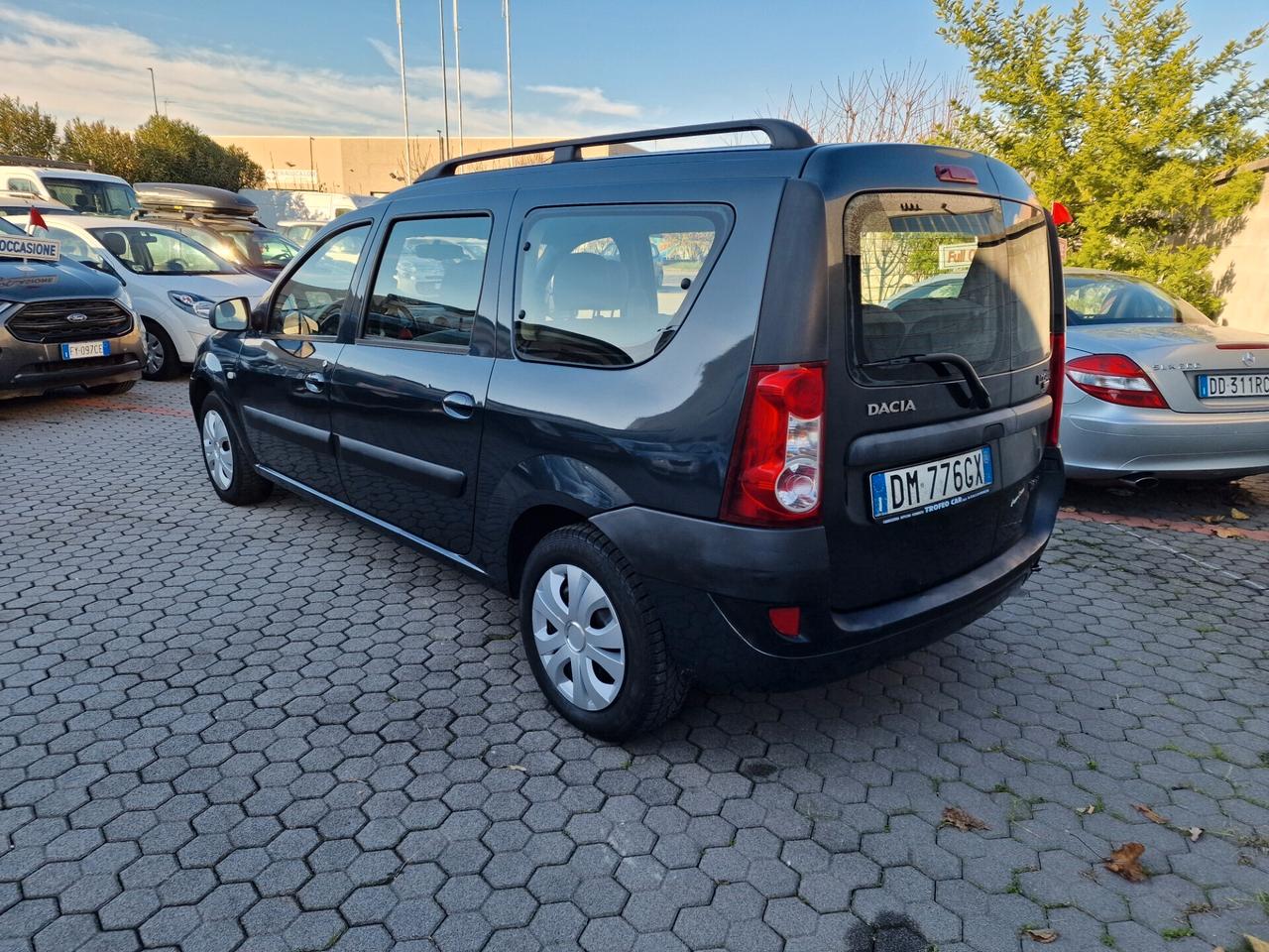 Dacia Logan 1.6 benzina 105cv 7 POSTI