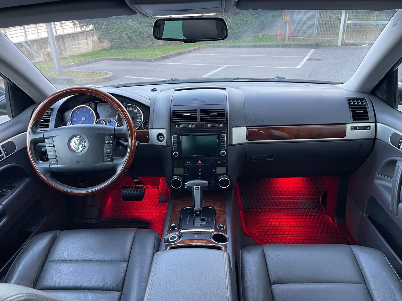 Volkswagen Touareg 240CV 3.0 TDI DPF V6 tip. Executive