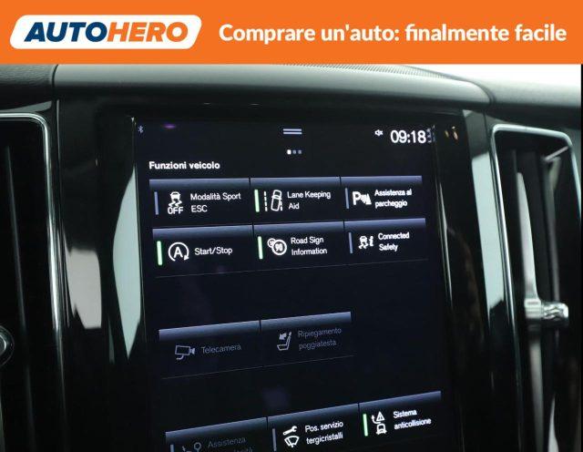 VOLVO XC60 B4 (d) AWD Geartronic Momentum Pro