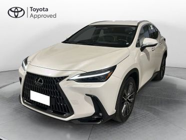 Lexus NX Plug-in Luxury 4WD