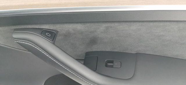 TESLA Model Y Long Range Dual Motor AWD - Autopilot avanzato