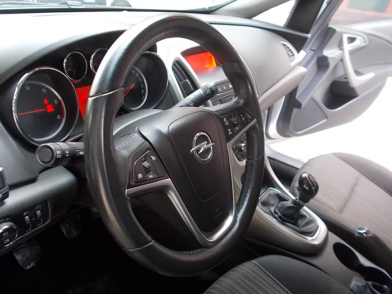 Opel Astra 1.7 CDTI 110CV Sports Tourer Cosmo