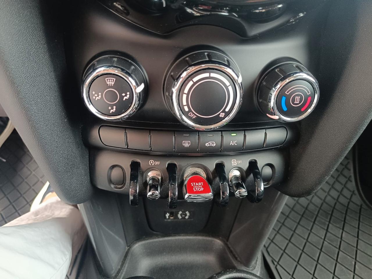 Mini Cooper D 1.5 Business XL 5 Porte