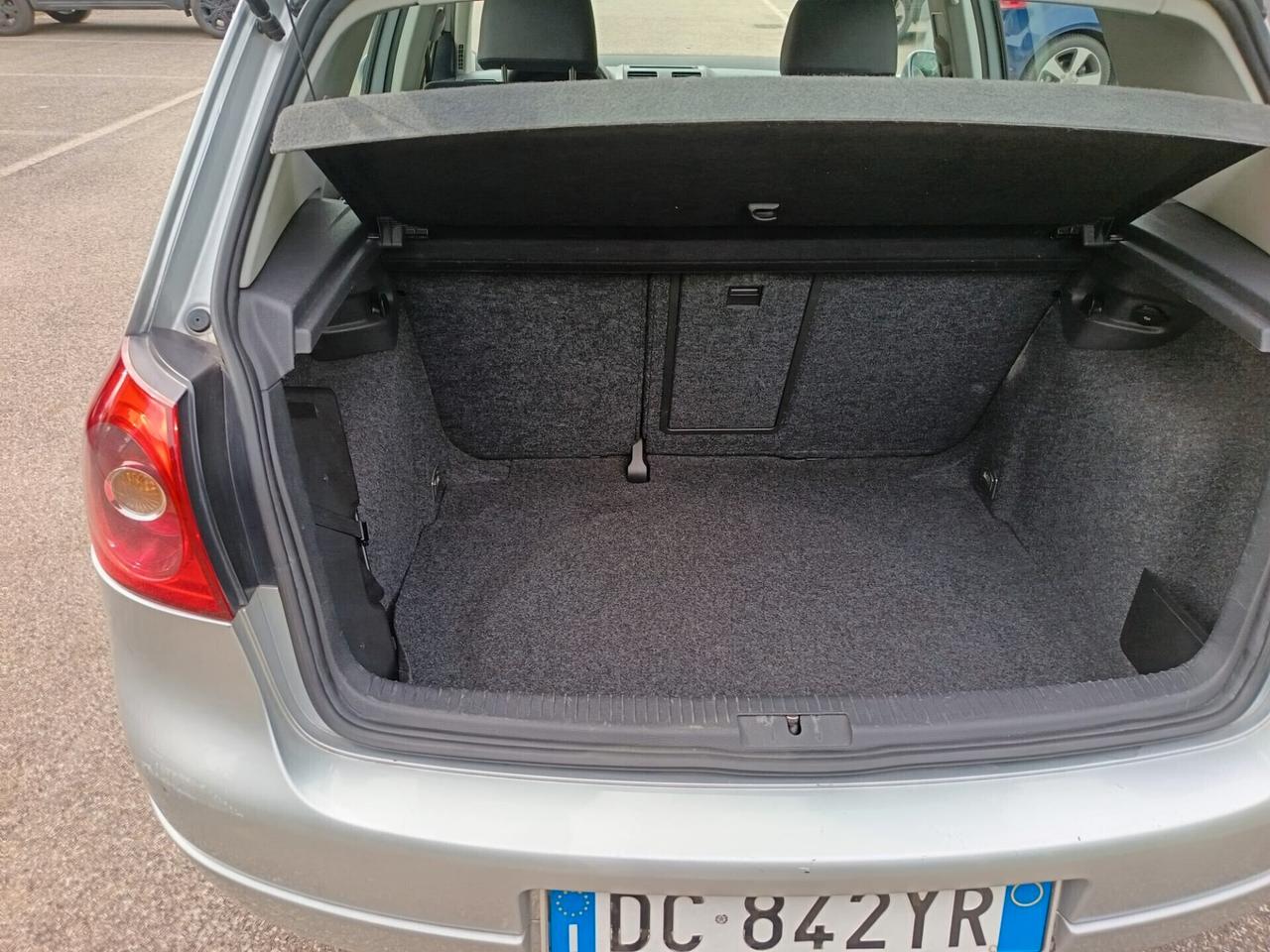 Volkswagen Golf 1.9 TDI 5p. Sportline