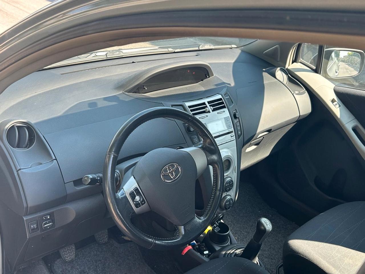 Toyota Yaris 1.0 5 porte - FRIZIONE NUOVA - NEOPATENTATI