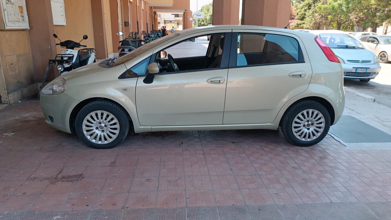 Fiat Grande Punto 1.3 MJT 75 CV 5 porte Active