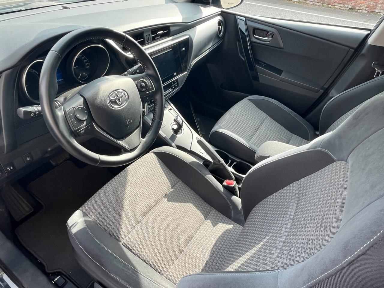 Toyota Auris Touring Sports 1.8 Hybrid - 32.000 km