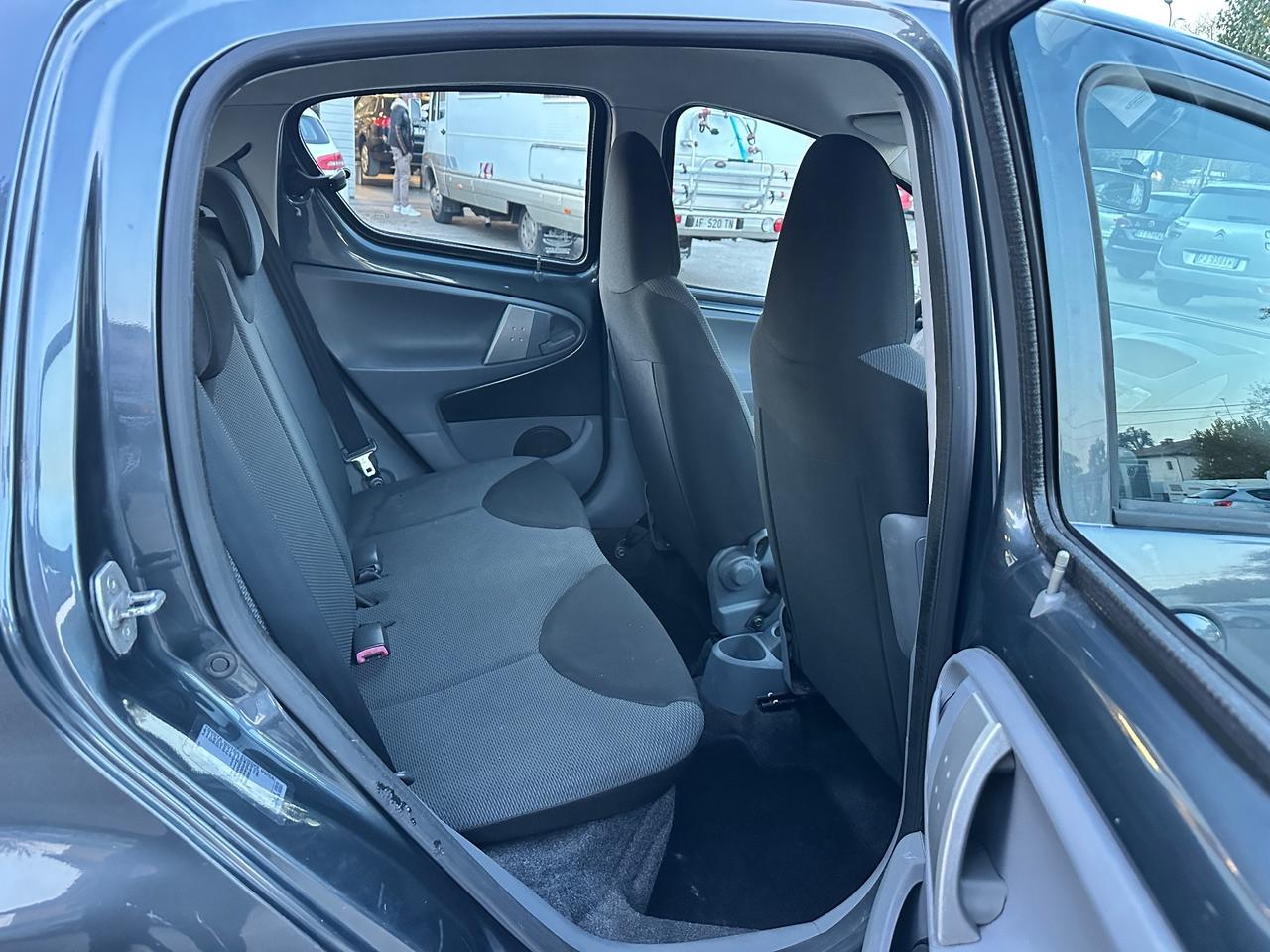 Toyota Aygo 1.0 12V VVT-i 5 porte Sol