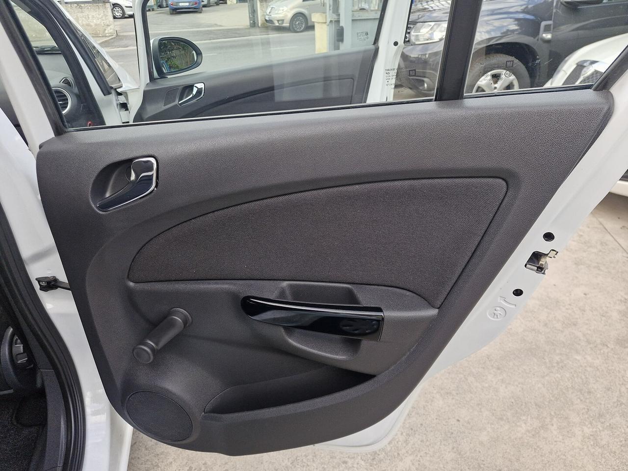 OPEL CORSA 1.2 BENZINA 5 PORTE SPORT ANNO 2014