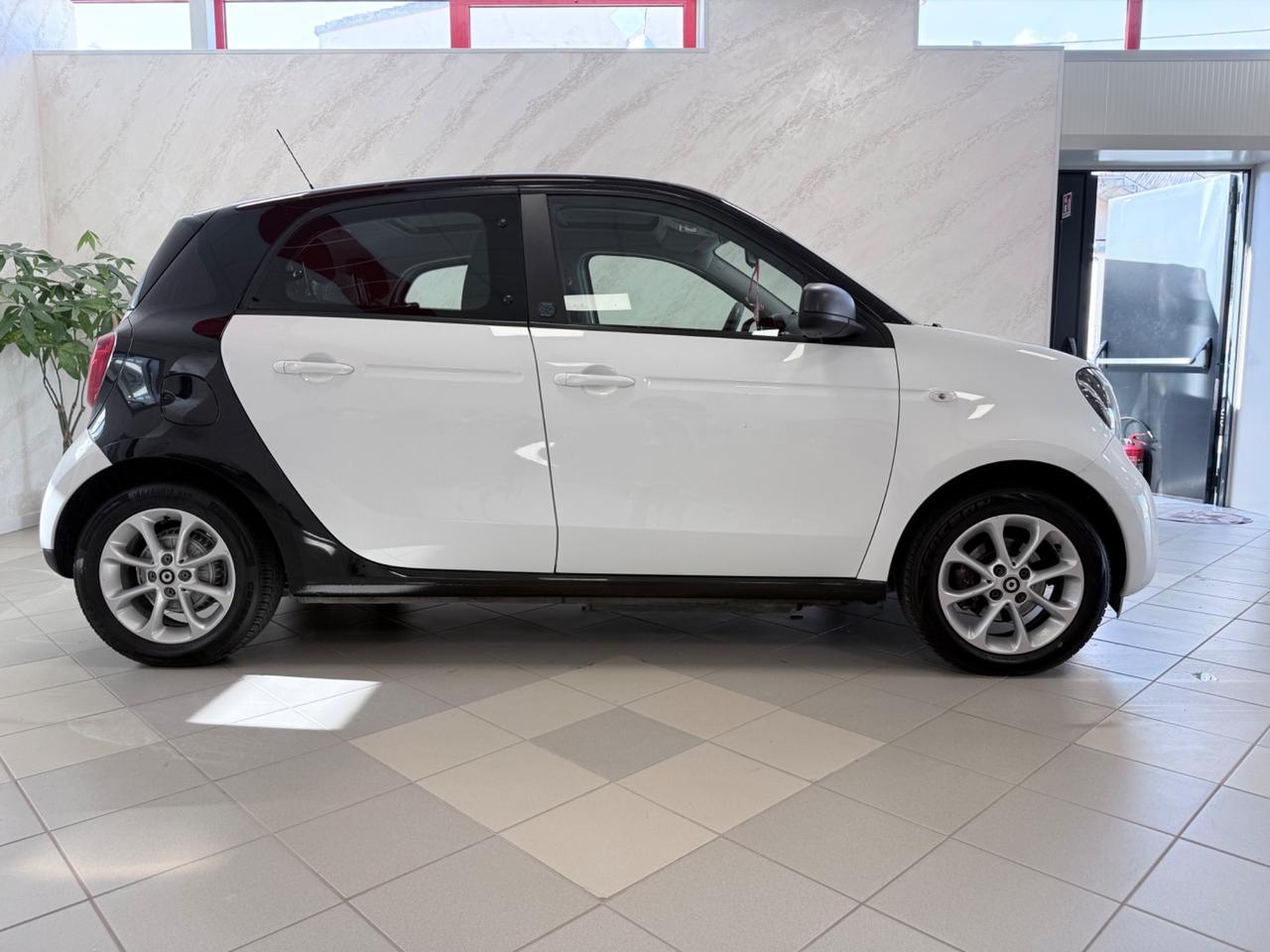 Smart ForFour EQ Passion Nightsky