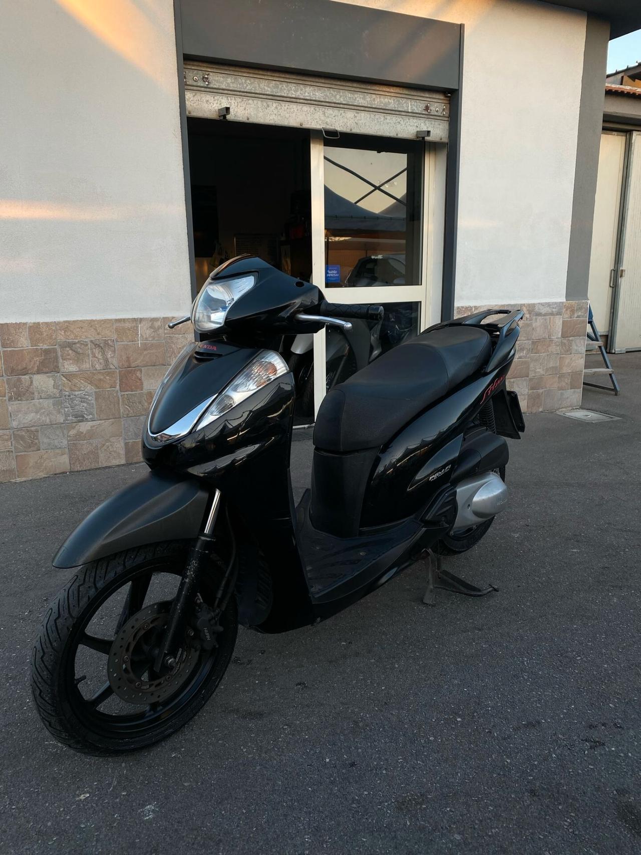 HONDA SH 300 SPORT