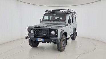 Land Rover Defender 110 2.2 TD4 Station Wagon SE N1 5/7 posti