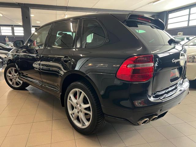 PORSCHE Cayenne 4.8 Turbo
